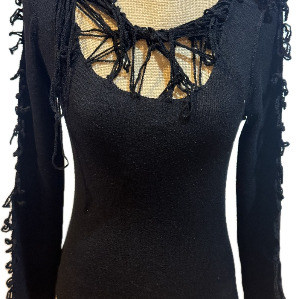 Miss Black Fitted Cut Out Long Sleeve Sweater, size M - Picture 2 of 12